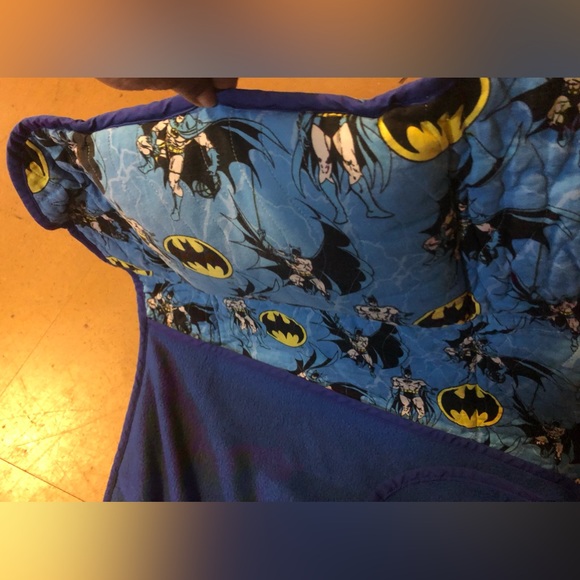 Batman Sleeping Bag Built in Pillow & Blanket - Picture 5 of 7